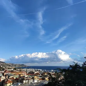 https://domus-madonnina.hotelitalianriviera.com